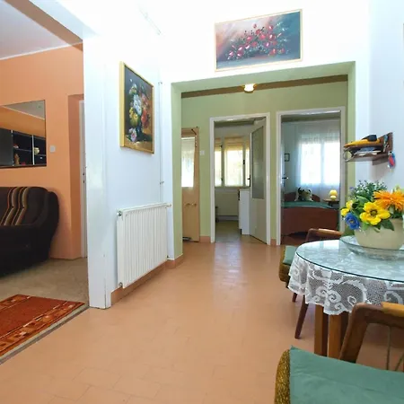 Apartment Fuer 4 Personen Ca 85 Qm In Pula, Istrien Istrische Riviera